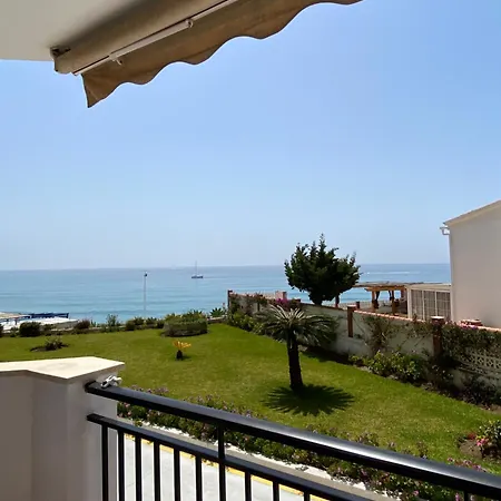 A Pie De Playa. * Nerja