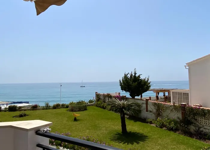 A Pie De Playa. * Нерха